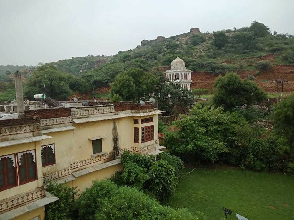Фото Bassi Fort Palace