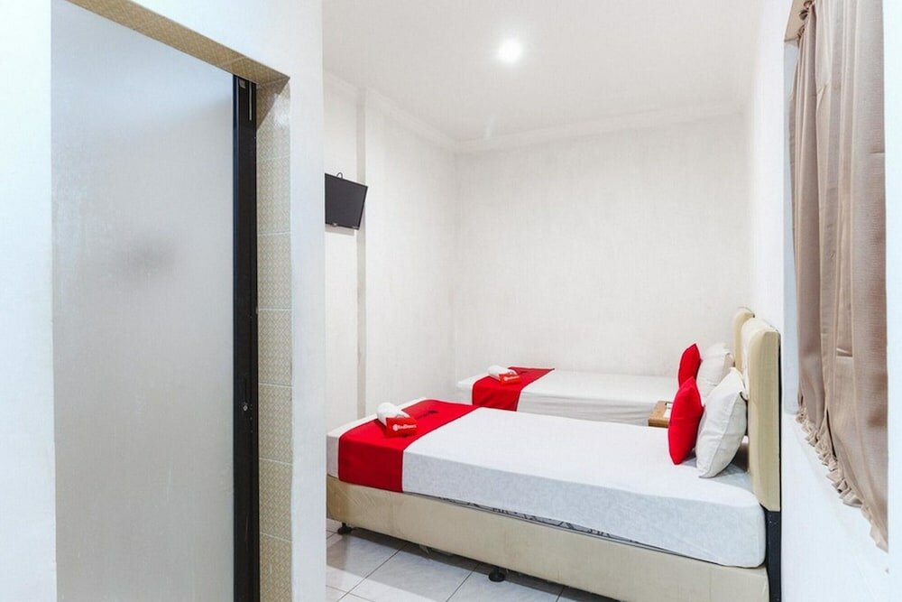 Фото RedDoorz @ Jalan Mojopahit Medan