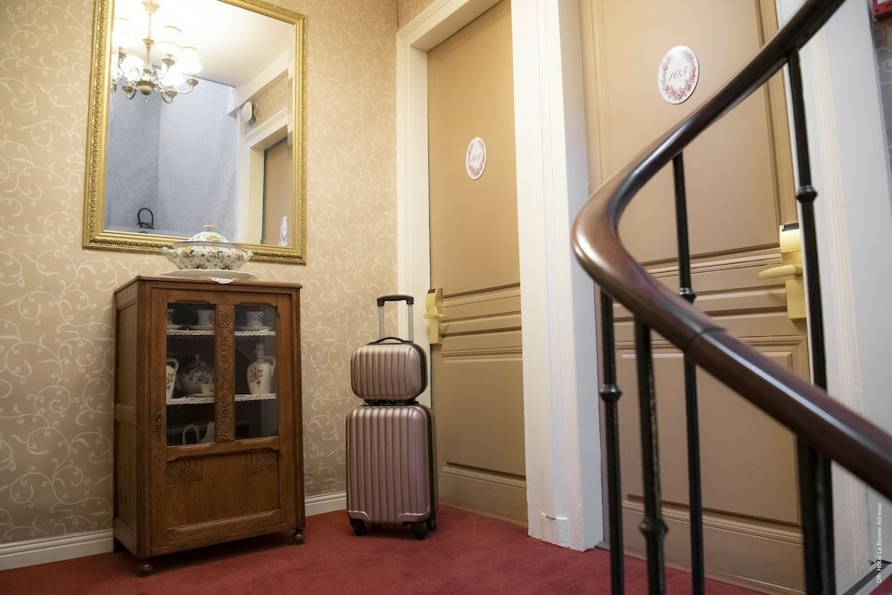 Фото Hôtel La Bonne Adresse