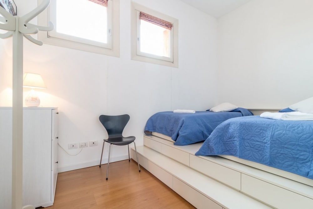 Фото Carmini Canal View and Balcony with Lift