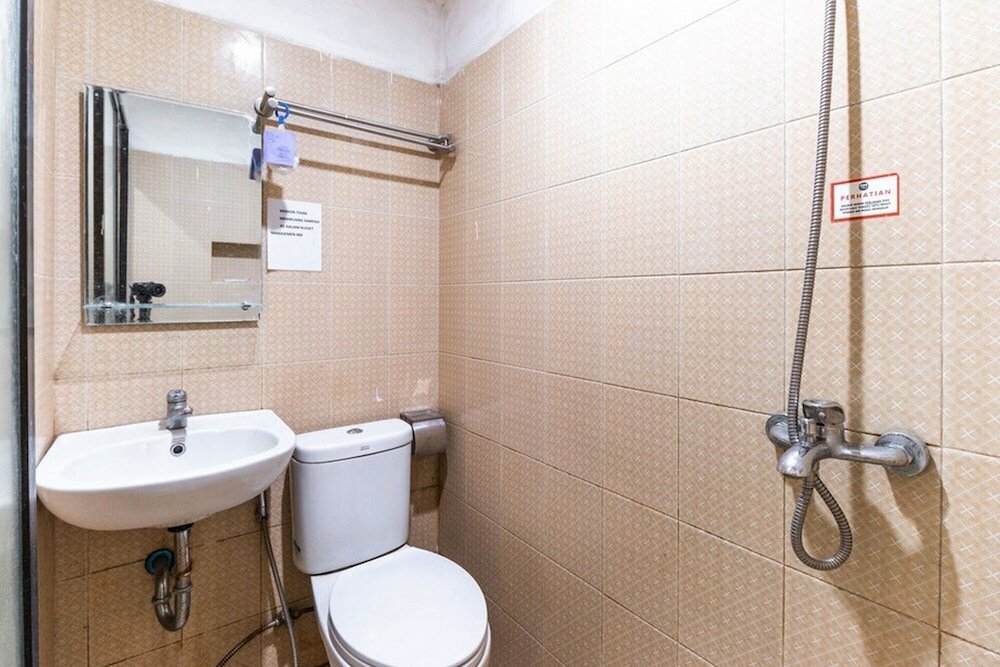 Фото RedDoorz @ Jalan Mojopahit Medan