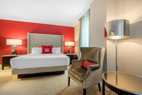 Внешний вид отеля The Omni King Edward Hotel в Торонто, фото 5