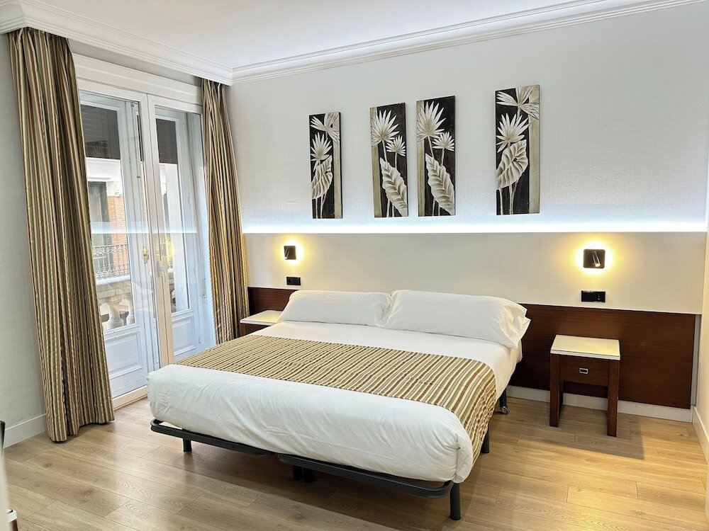 Фото Hostal Abadía Madrid