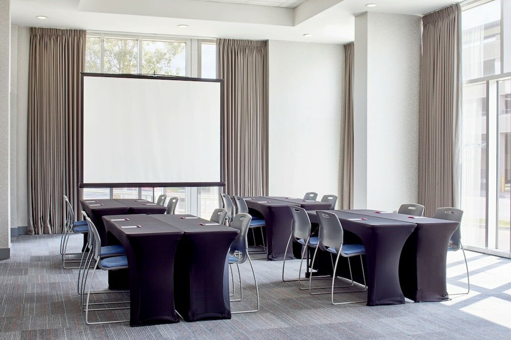 Фото Aloft Austin at The Domain