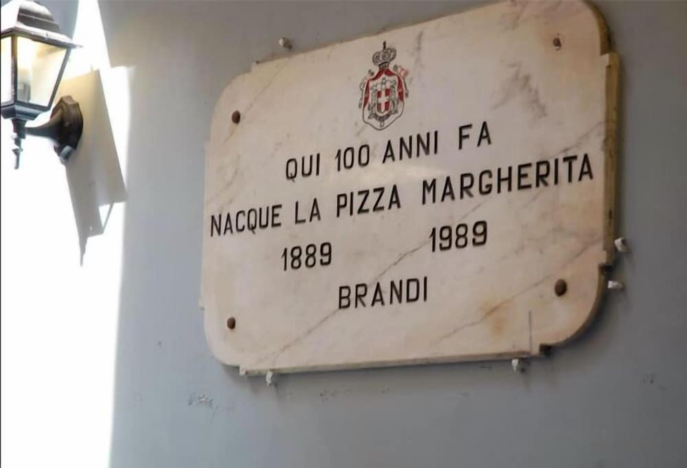 Фото B&b Napoli Plebiscito