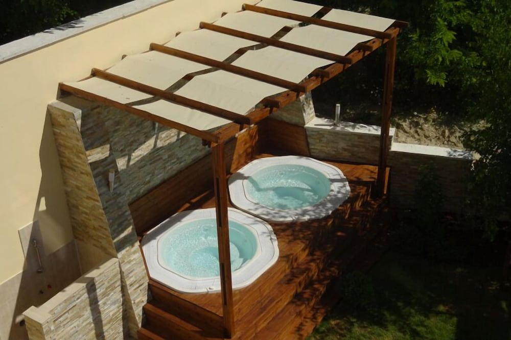 Фото Family Hotel Albizia