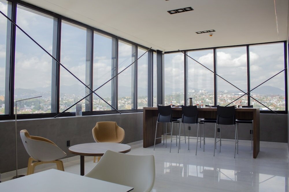 Фото City Express Plus Satelite