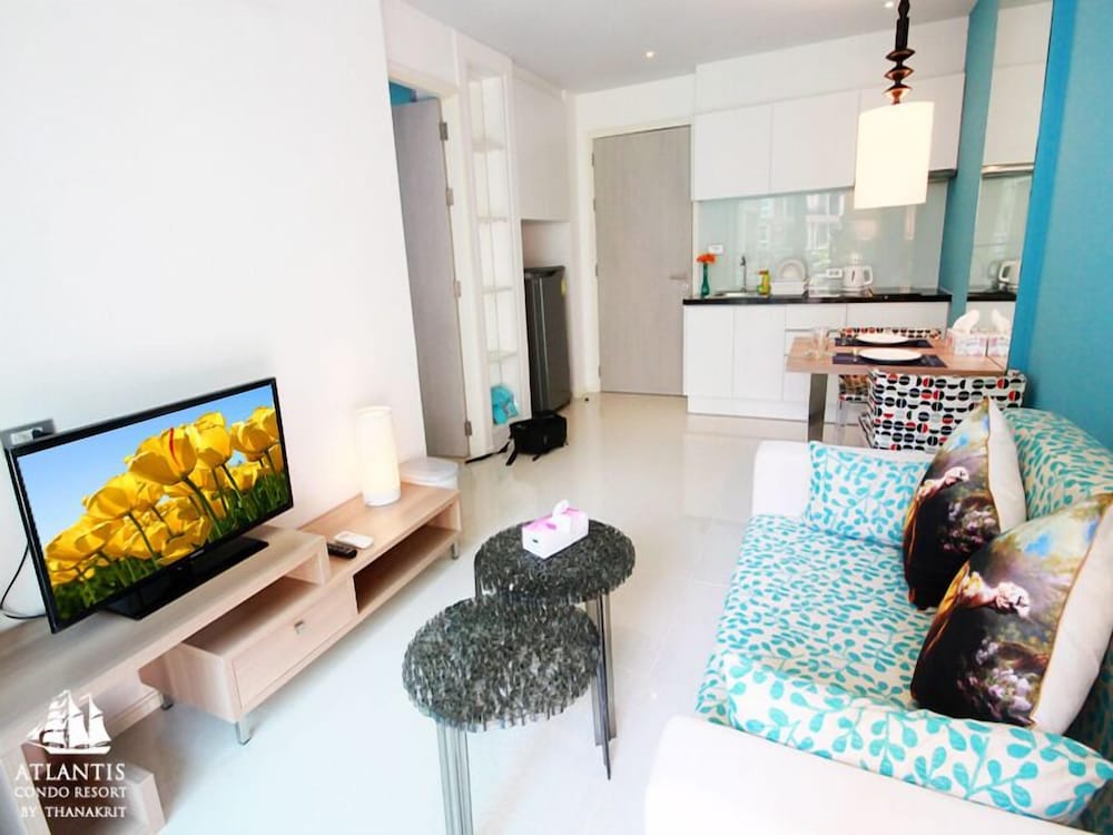 Фото Atlantis Condo & Water Park Pattaya by the Sea