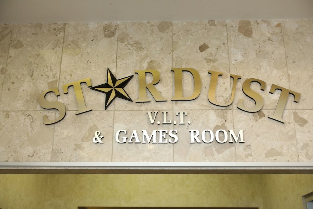 Фото Continental Inn & Suites