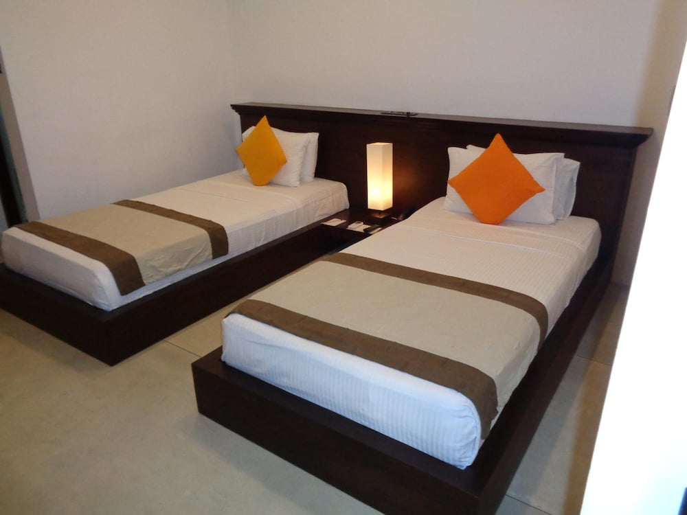 Фото Rajarata Hotel