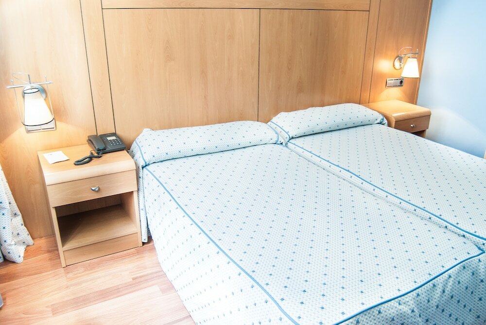 Фото Hotel Reino de Granada