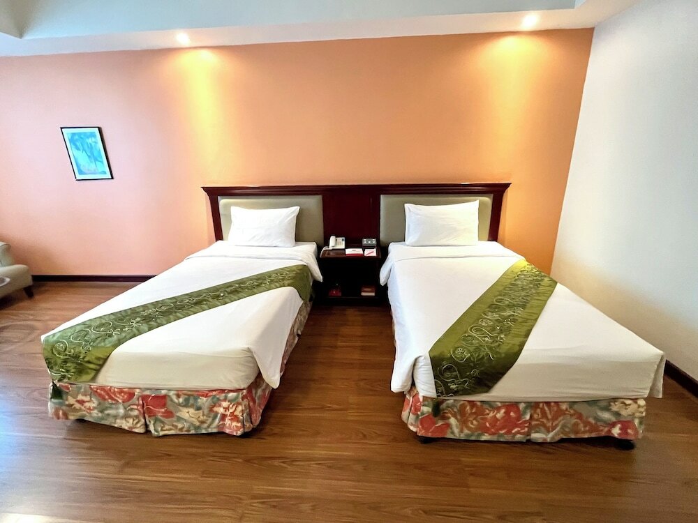 Фото Tai-Pan Hotel