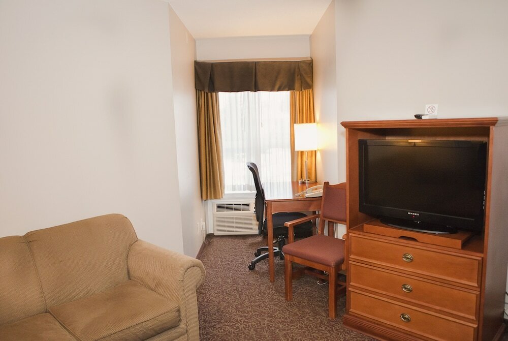 Фото Super 8 by Wyndham Cochrane