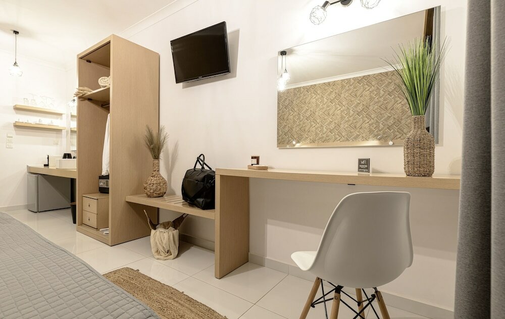 Фото White Canvas Boutique Studios