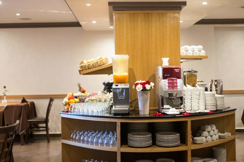 Фото Almas Hotel