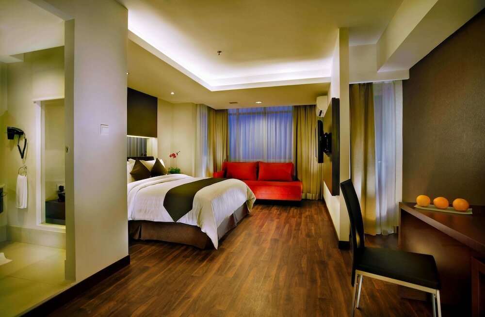 Фото Aston Pluit Hotel & Residence