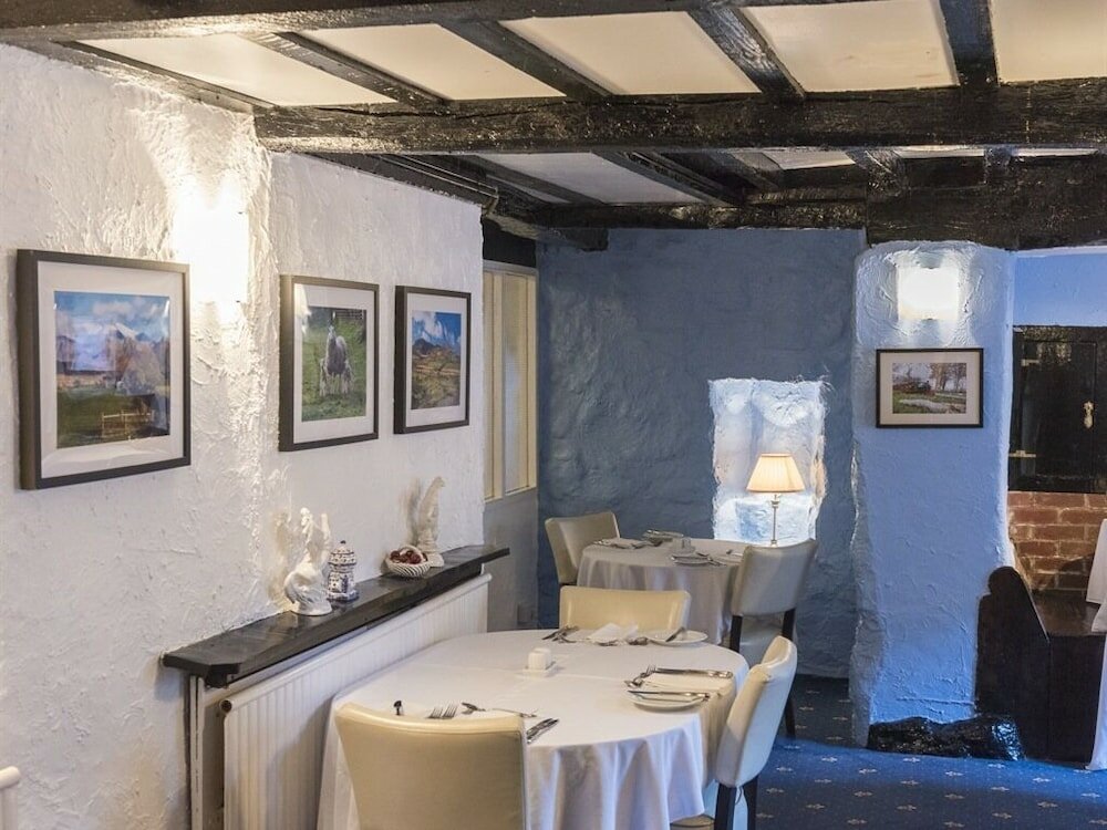 Фото Gwesty Minffordd Hotel