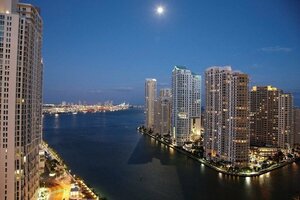 отель Kimpton Epic Miami