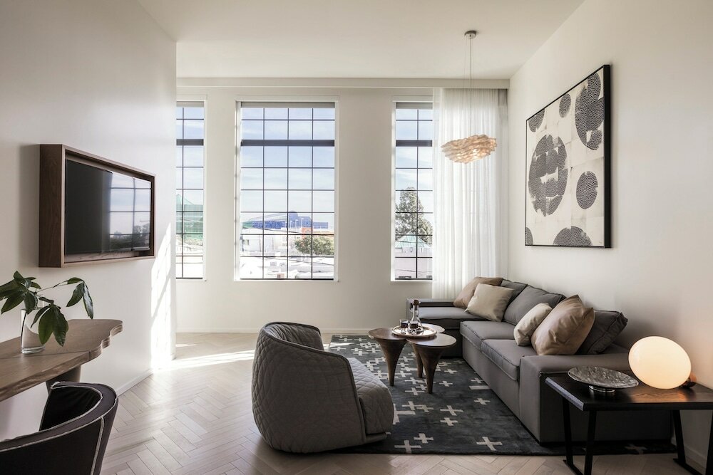 Фото Kimpton La Peer Hotel