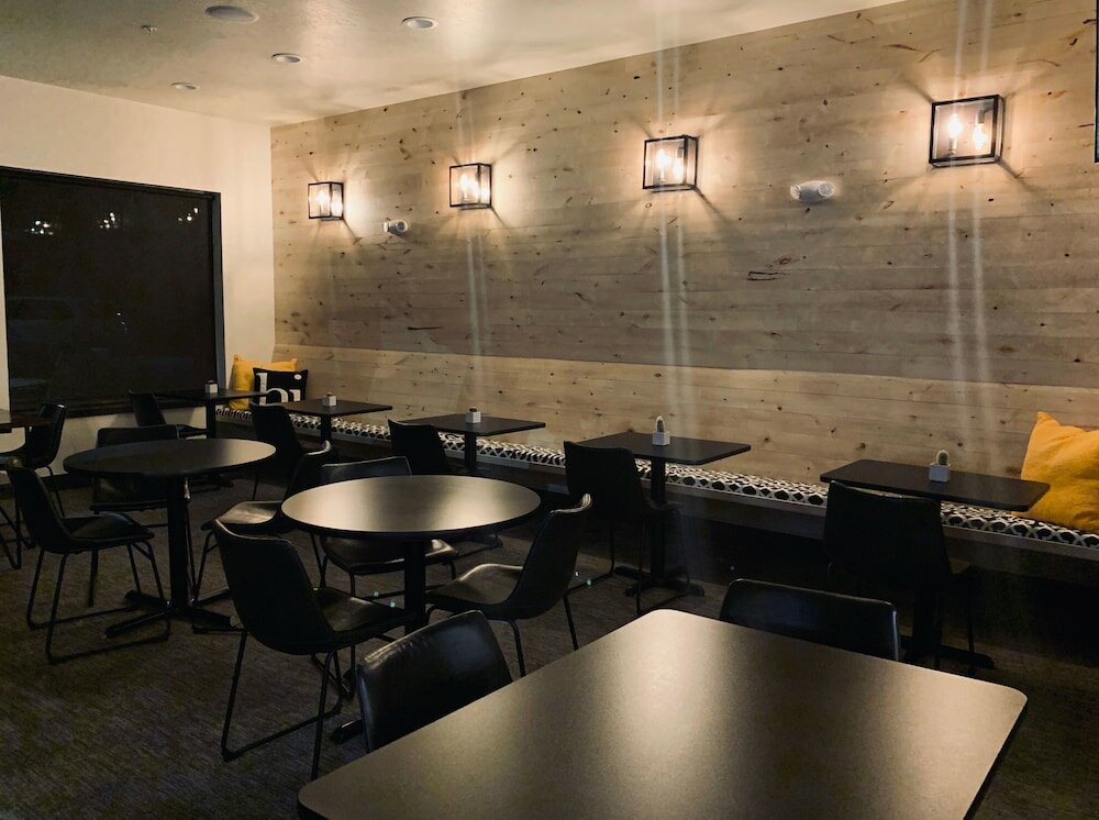 Фото Silver Creek Hotel