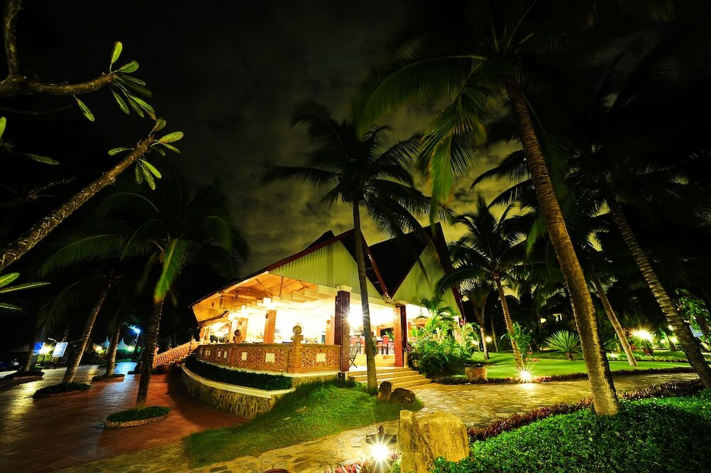 Фото Four Oceans Resort Muine