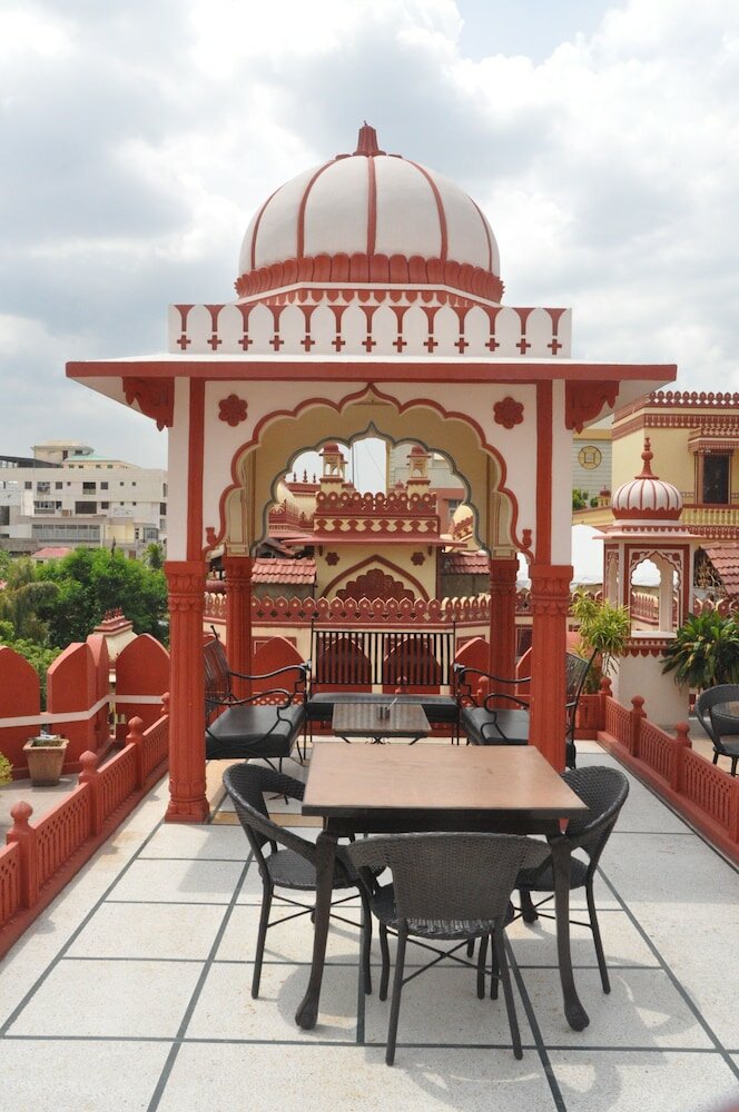 Фото Hotel Sajjan Niwas