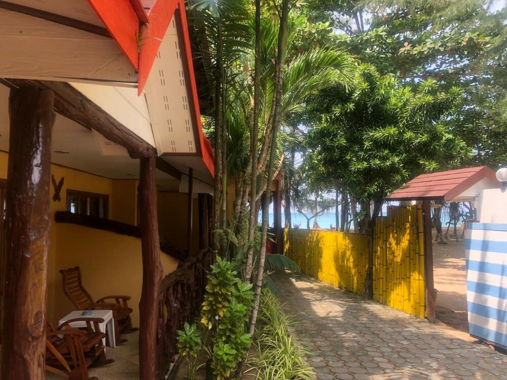 Фото Ruan Mai Naiyang Beach Resort