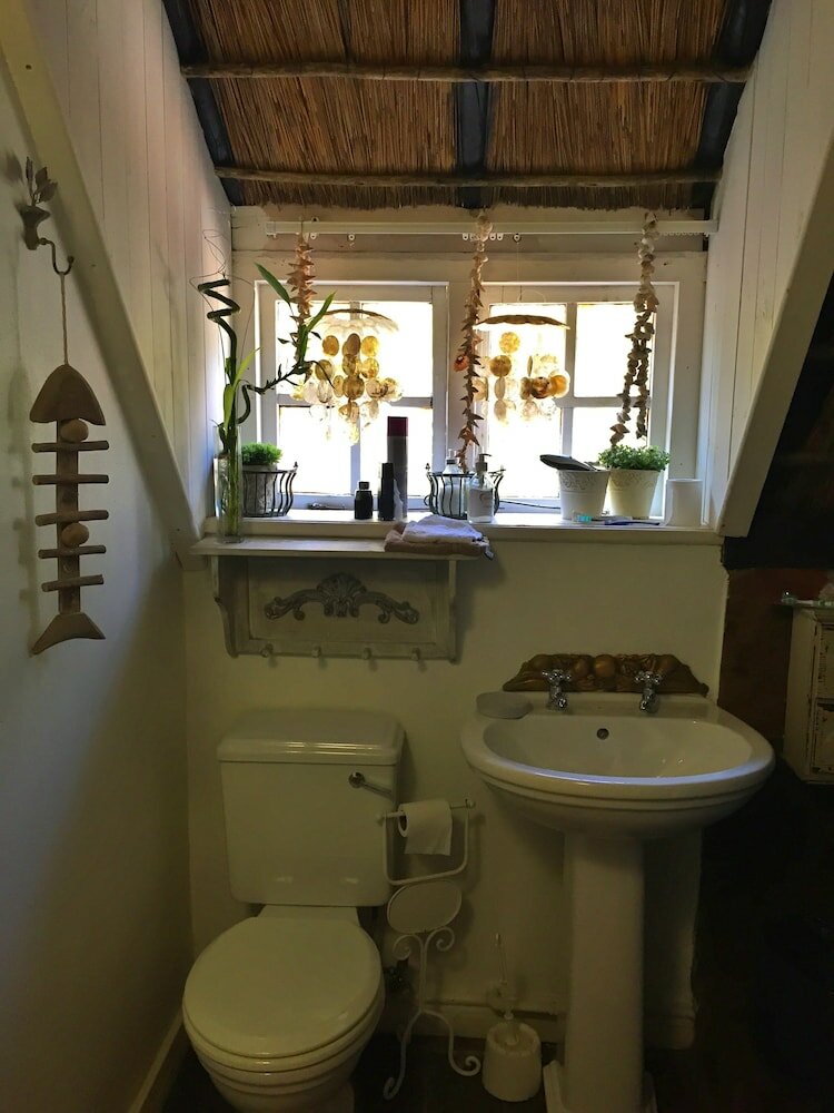 Фото Waterhouse Guest Lodges 202 Lawley Street