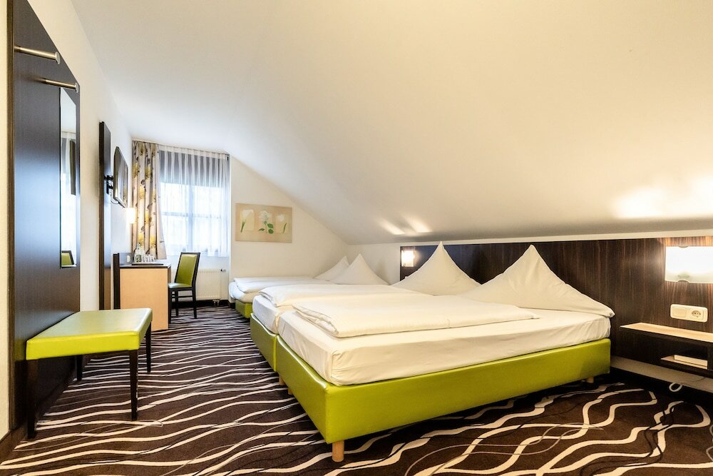 Фото Hotel Demas Unterhaching