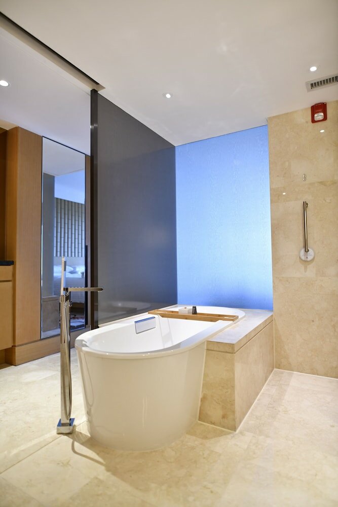 Фото Zhuhai Marriott Hotel