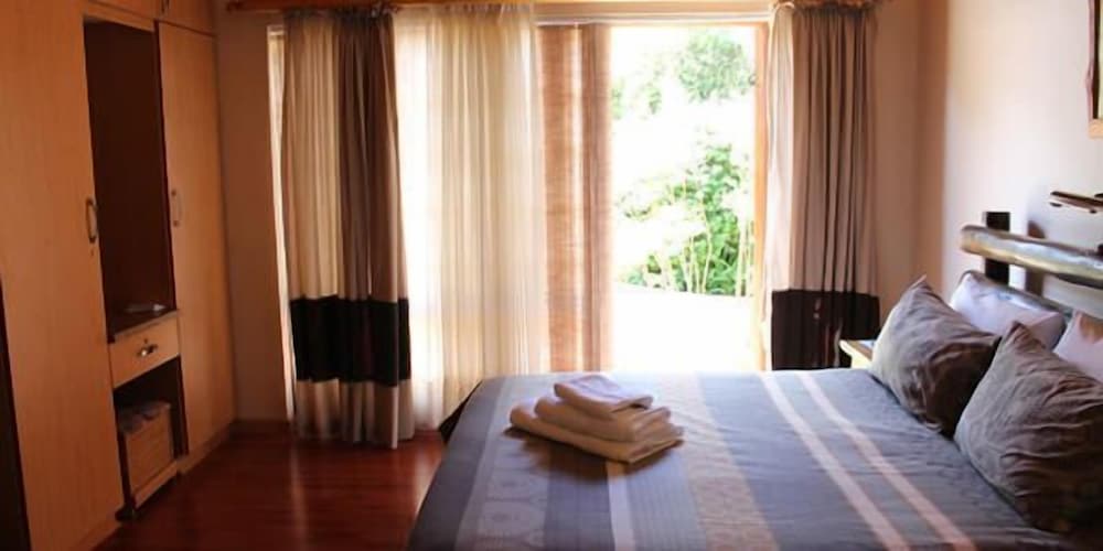 Фото Aark Guest Lodge