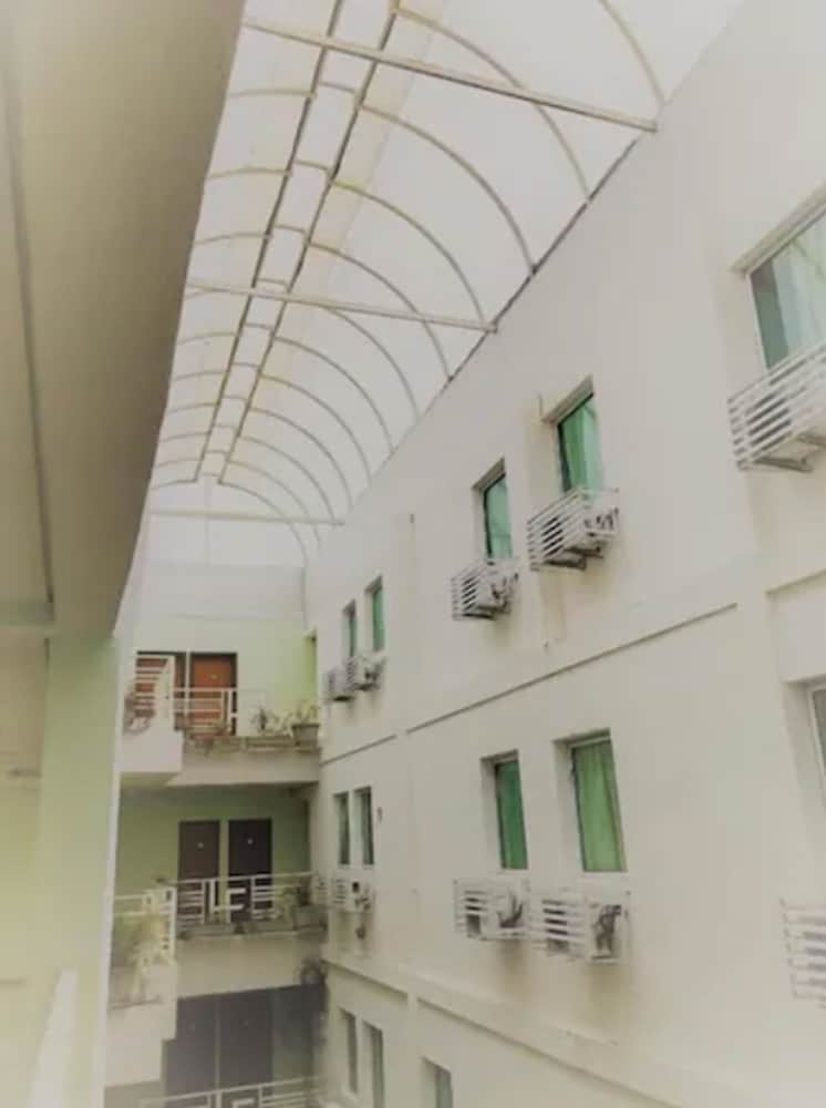 Фото Hotel Family