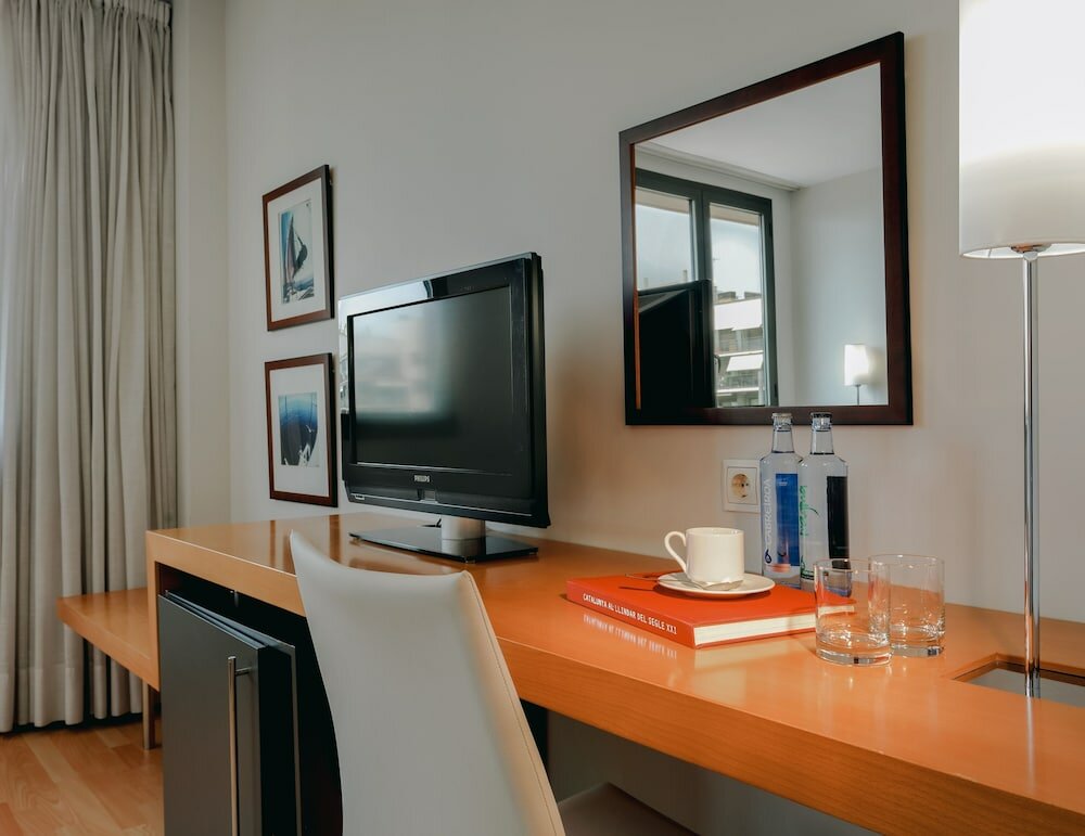 Фото Hotel Catalonia Barcelona Beach