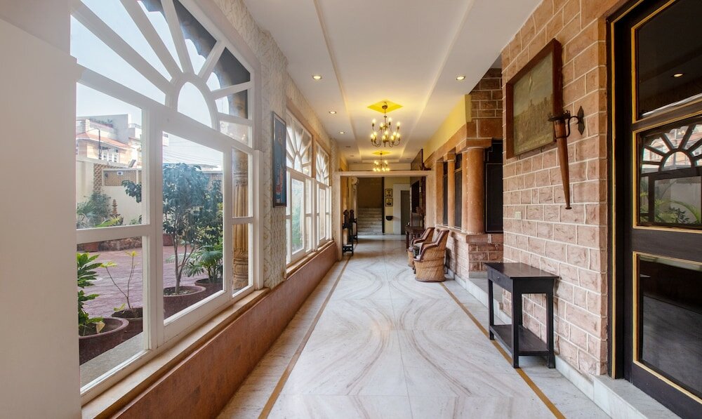 Фото Capital O 35409 Hotel Megh Niwas