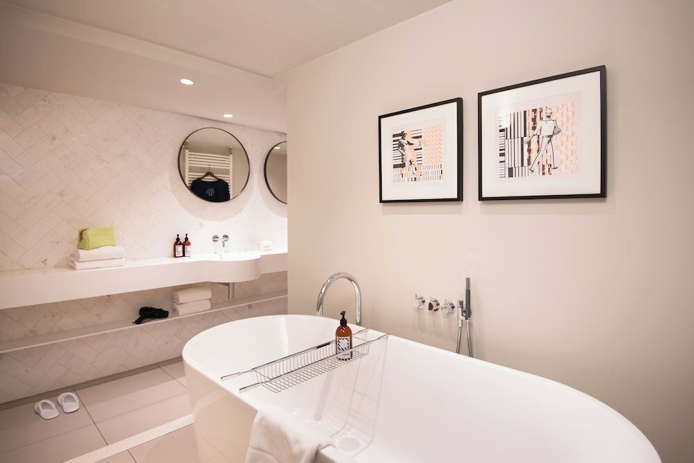 Фото Pillows Anna van den Vondel