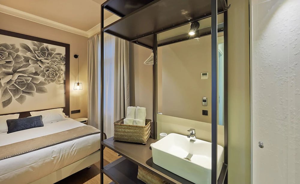 Фото Hostal Central Barcelona