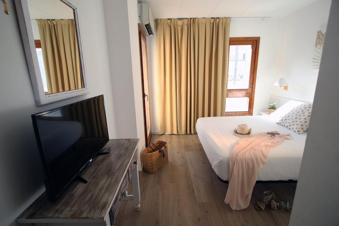 Фото Hotel Mireia