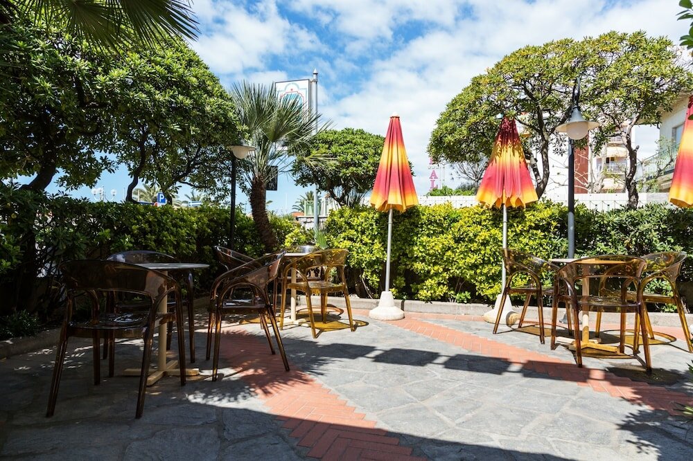 Фото Hotel Ambasciatori