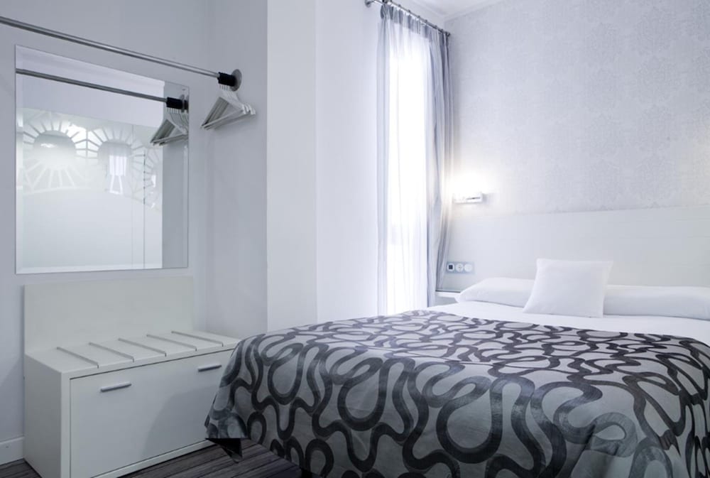 Фото Hotel La Boutique Puerta Osario