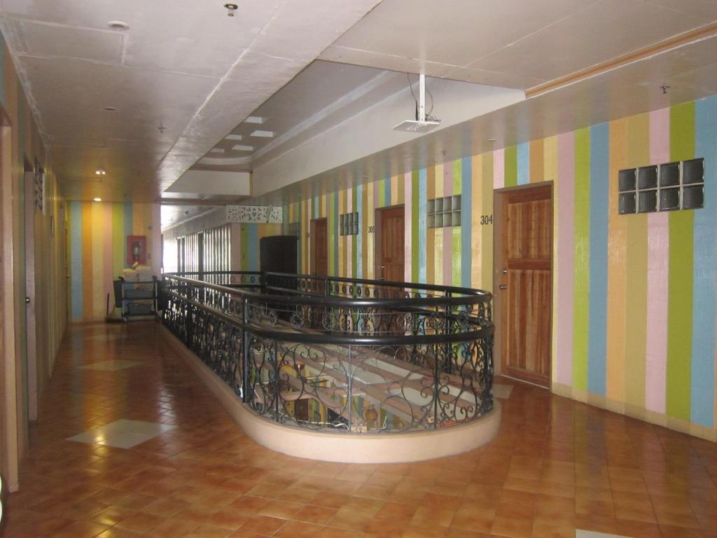 Фото Plaza Maria Luisa Suites Inn