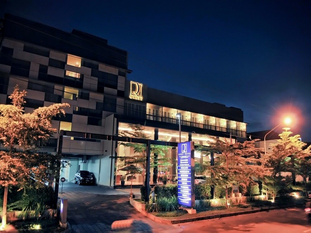 Фото Quest Hotel Simpang Lima - Semarang by Aston