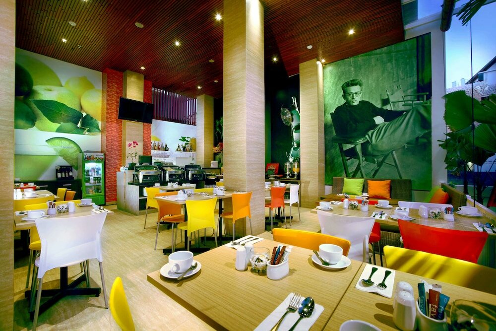 Фото Favehotel Kuta Square