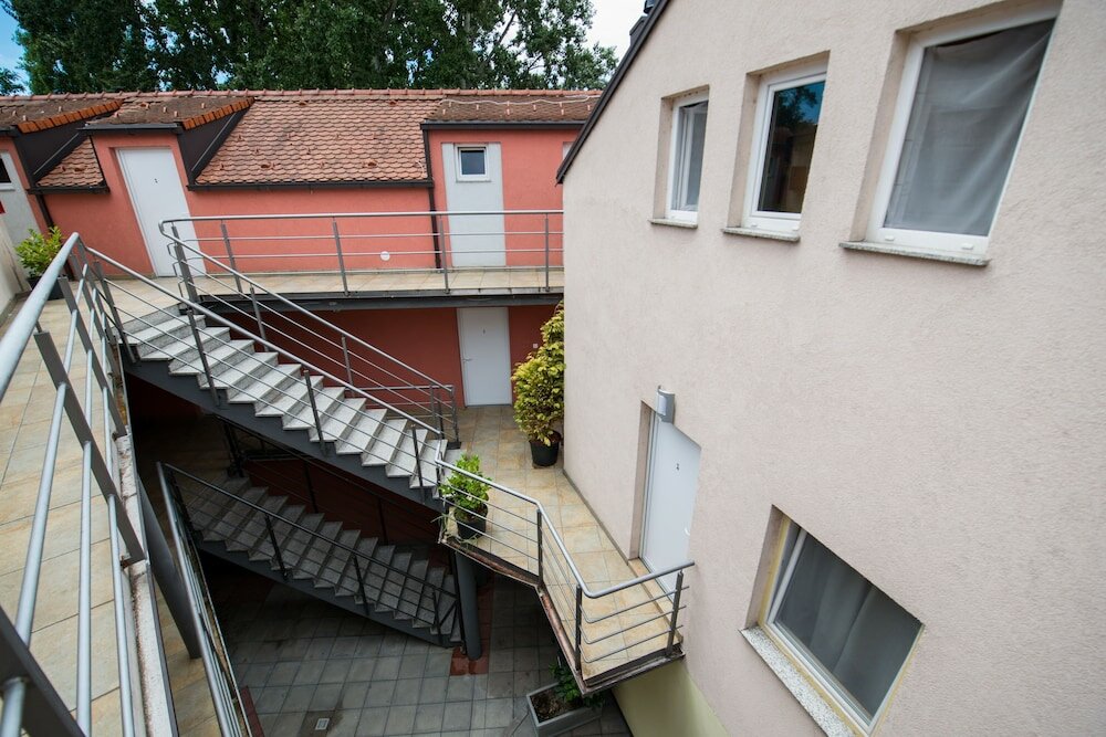 Фото Hotel & Hostel Zagreb