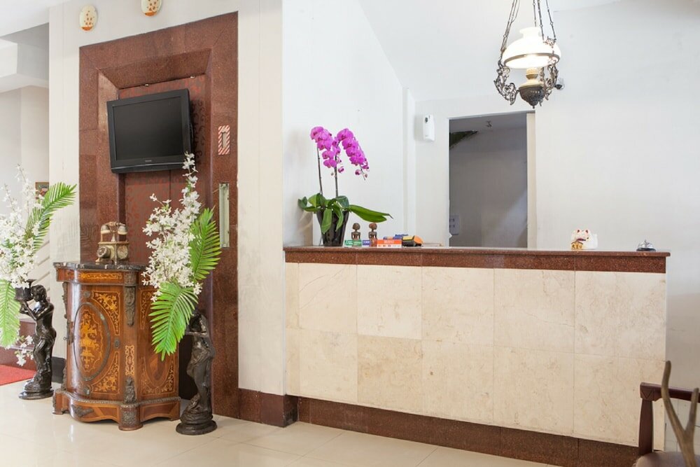 Фото RedDoorz Near Trans Studio Mall 3