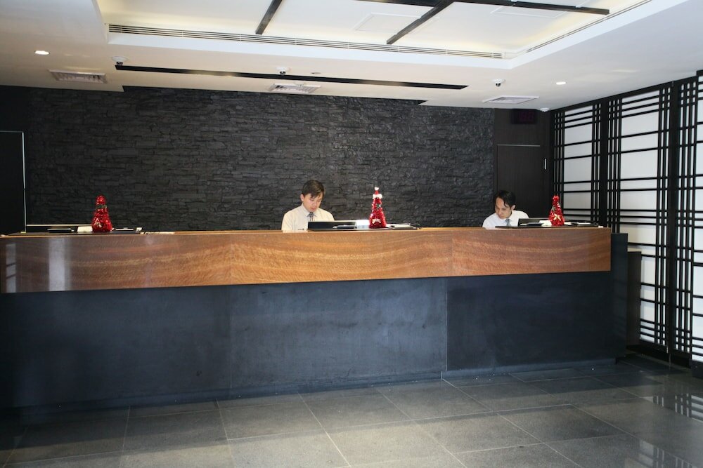 Фото Hotel 81 Premier Star