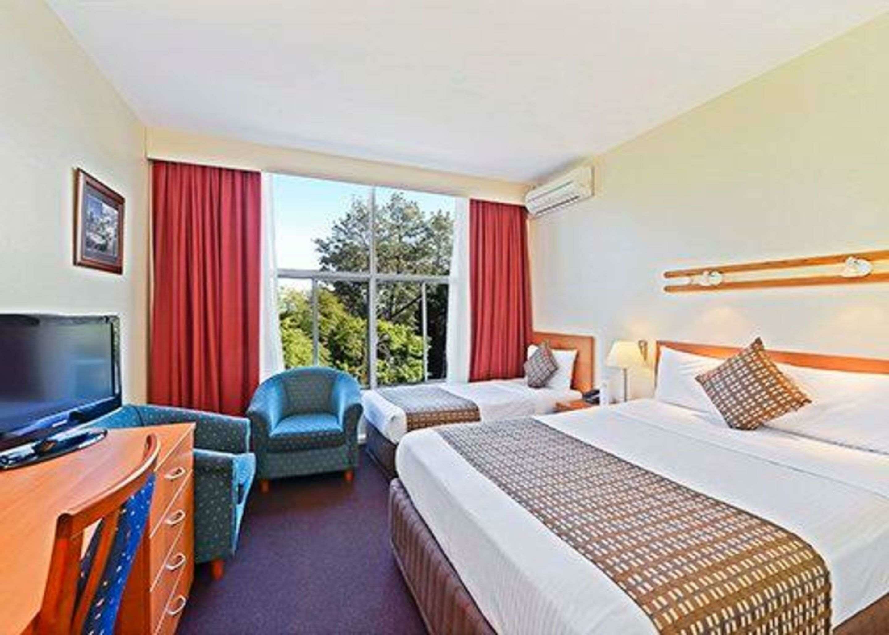 Фото Comfort Inn North Shore