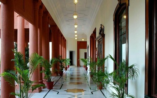 Внешний вид отеля Noor-Us-Sabah Palace в Бхопале, фото 2