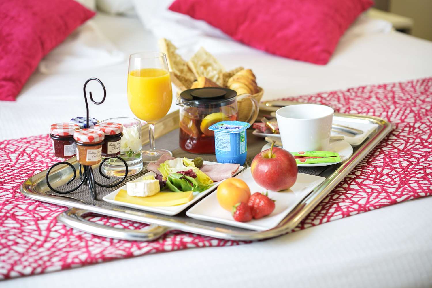 Фото Hotel Saphir Lyon