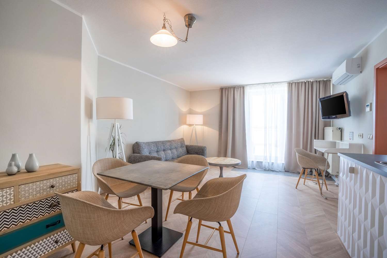 Фото Qu Hotel Augsburg