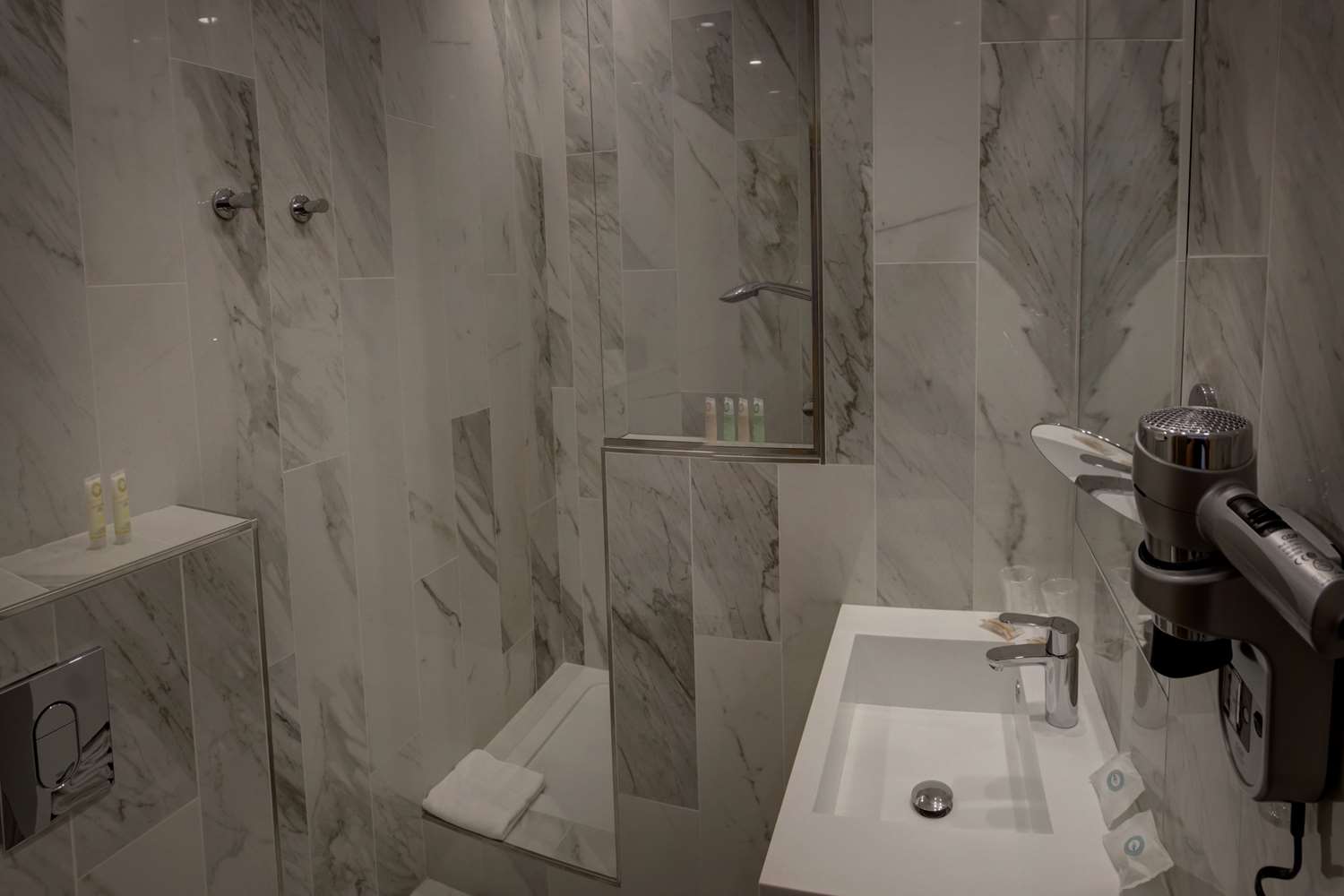 Фото Best Western Plus Hotel Comedie Saint-Roch